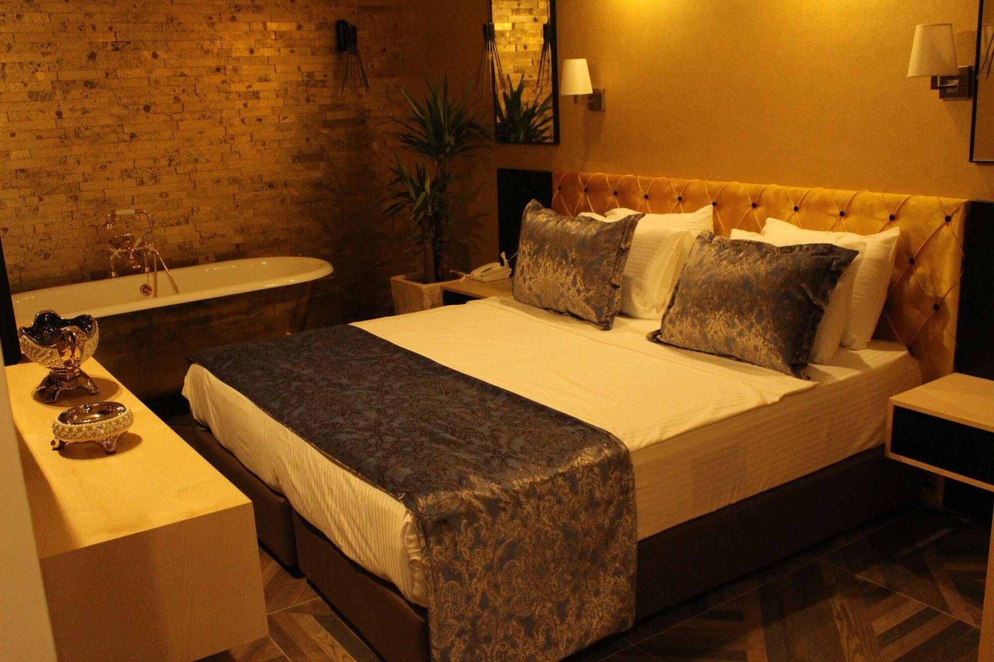 Royal Cesme Hotel (Adults Only) Esmirna Exterior foto